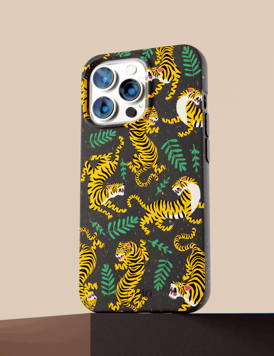 Black Playful Tigers iPhone XR Case