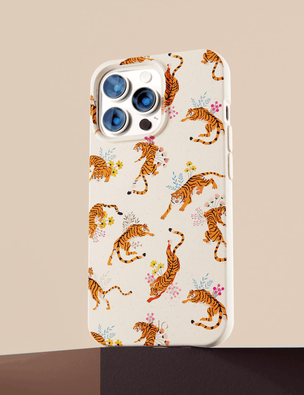 Seashell Whimsical Tigers iPhone 14 Pro Case with MagSafe Module